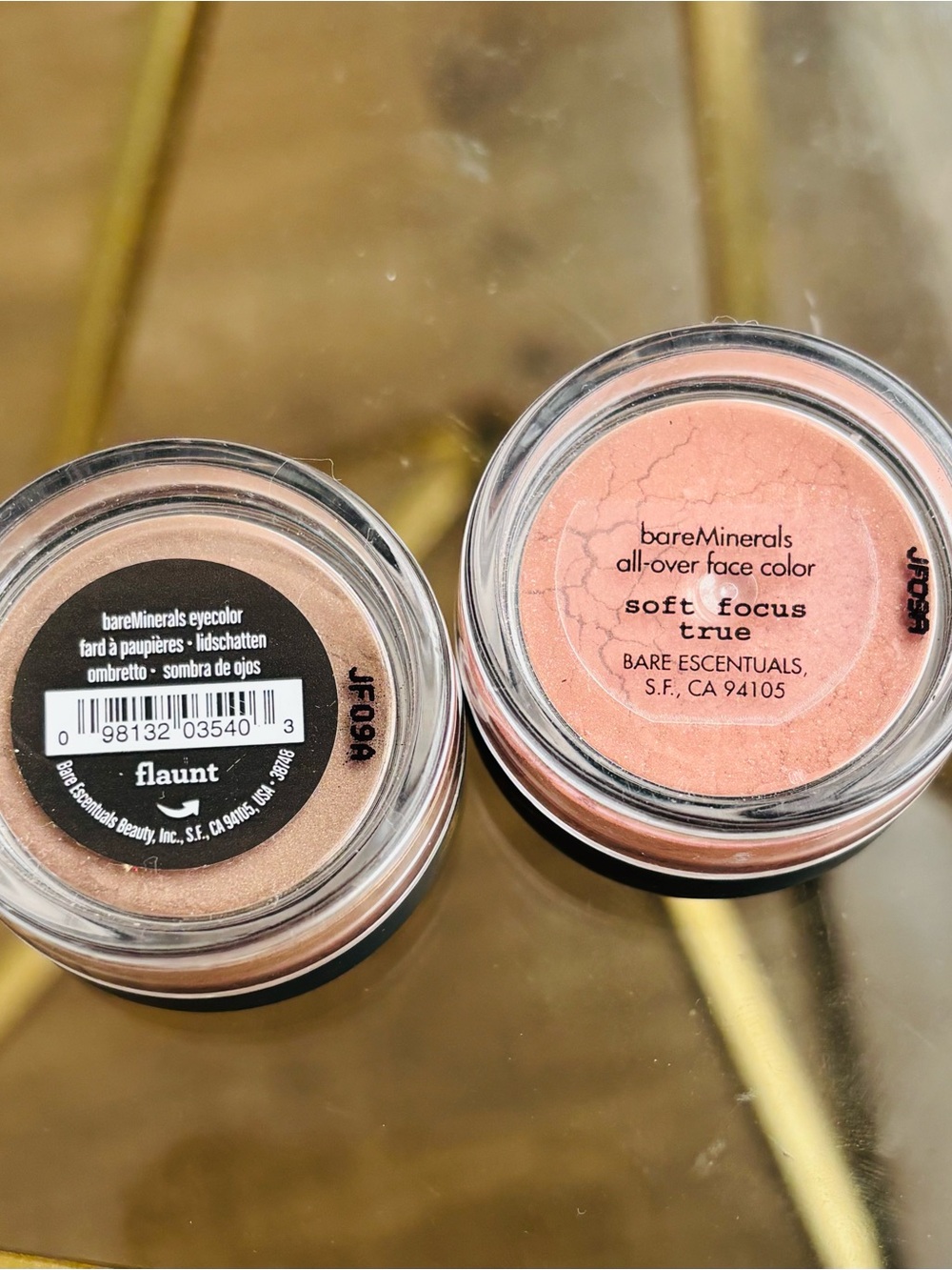 (2)sealed Bare Minerals flaunt eye shadow & all over face color soft focus true
